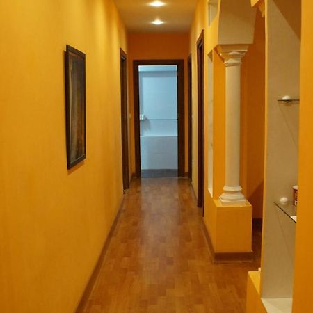 Piso En El Tardon Apartman Sevilla Kültér fotó