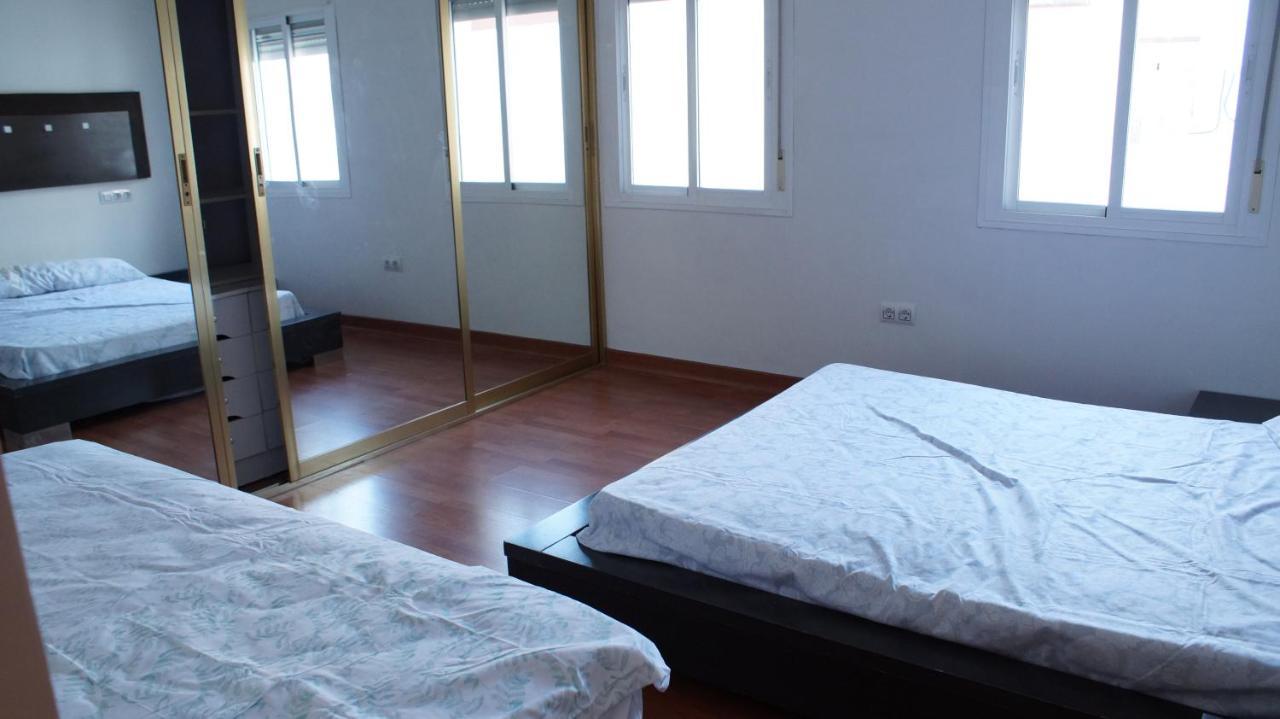 Piso En El Tardon Apartman Sevilla Kültér fotó